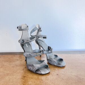 Leon Max Safe Genuine Snakeskin Upper and‎ Leather Lining and Sole Pumps size 7M